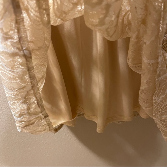 BaeVely Cream and White Lace Dress Size Medium - Picture 6 of 13